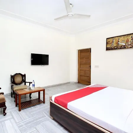 Oyo 16130 The Corner House Hotel Ludhiana